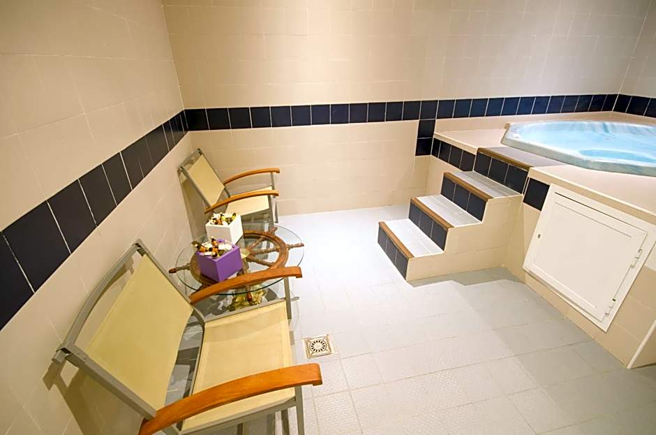 azuLine Hotel Bergantin