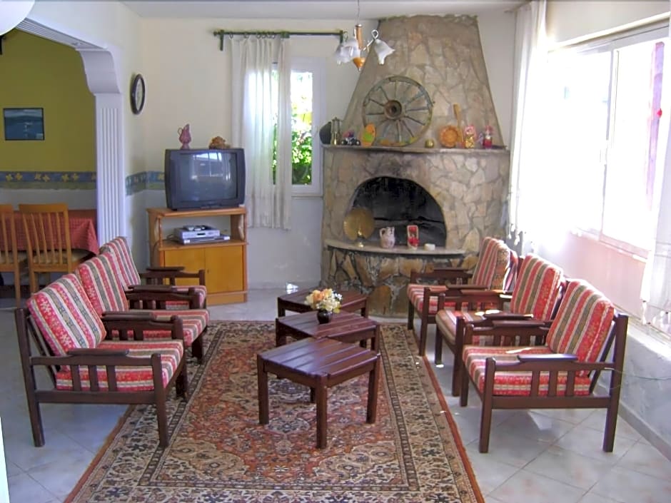 California Apart Hotel