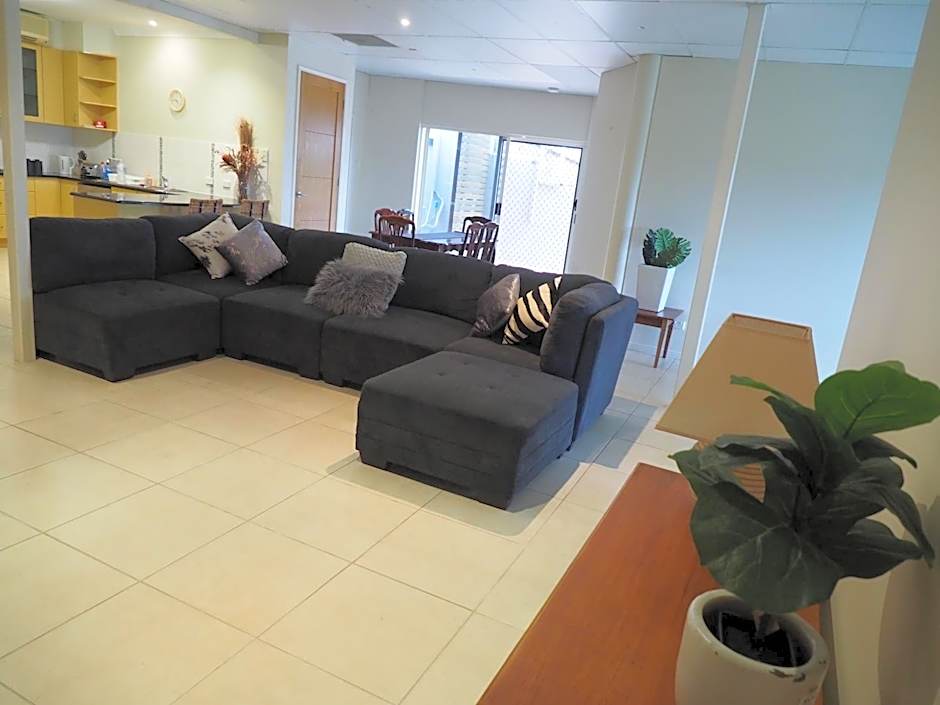 Accommodation on Westlake Mount Ommaney