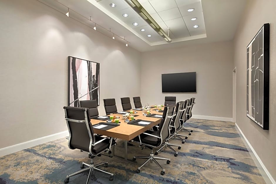Twelve Midtown, Marriott Autograph Collection