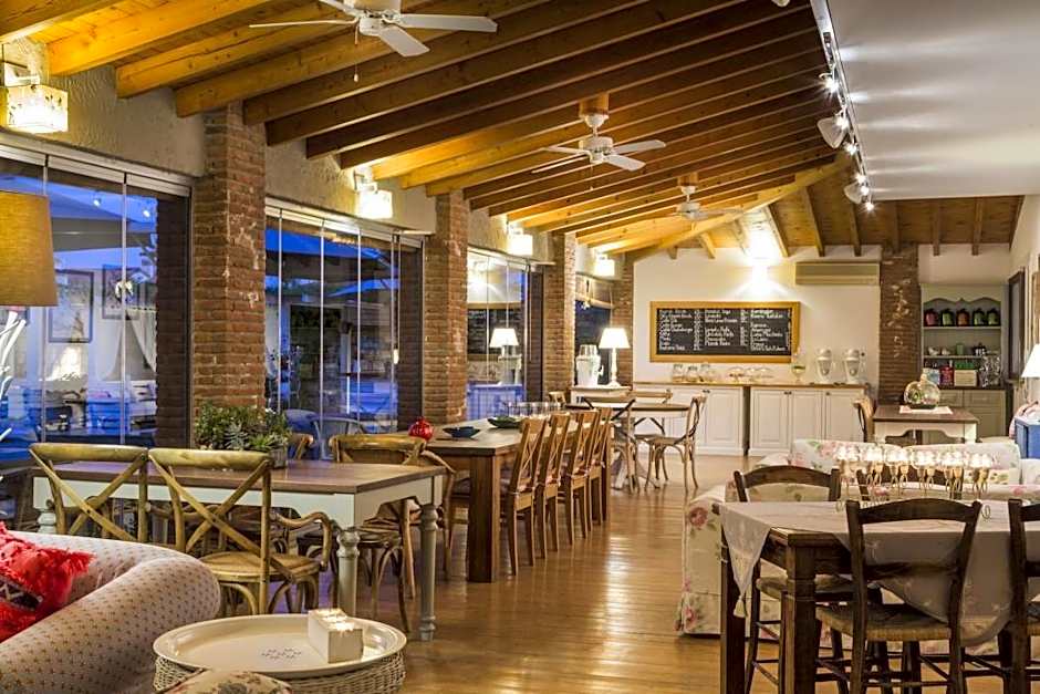 Alacati Cadde 75 Luxury Hotel