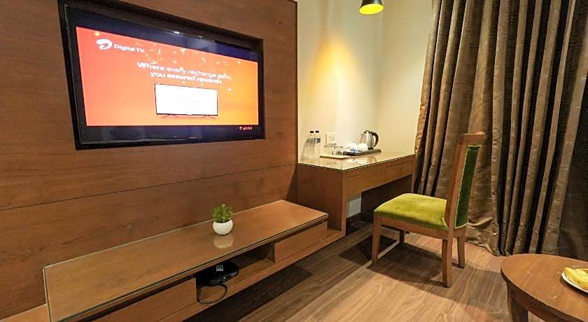 Hotel Maple Grand