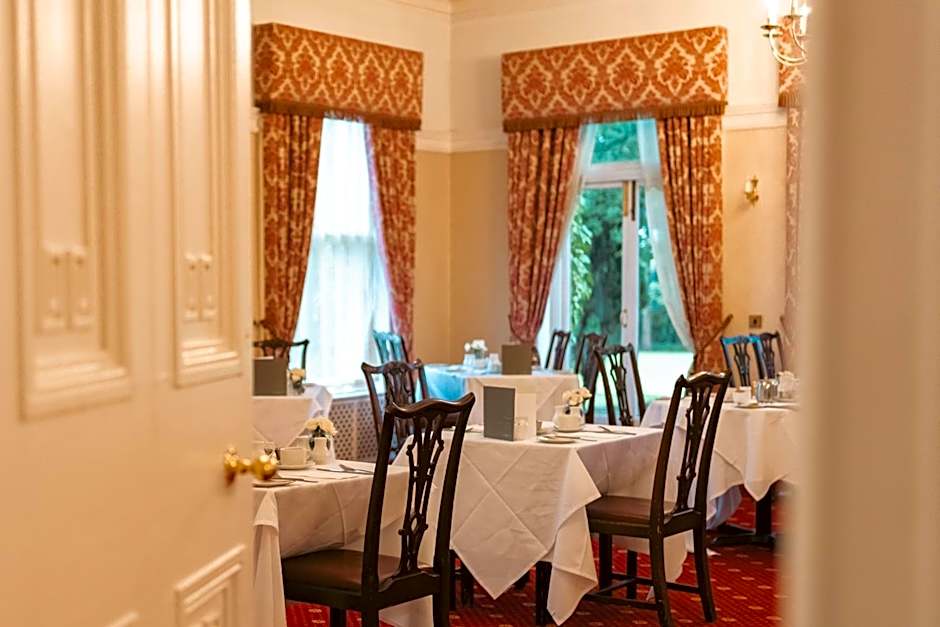 Farington Lodge Hotel