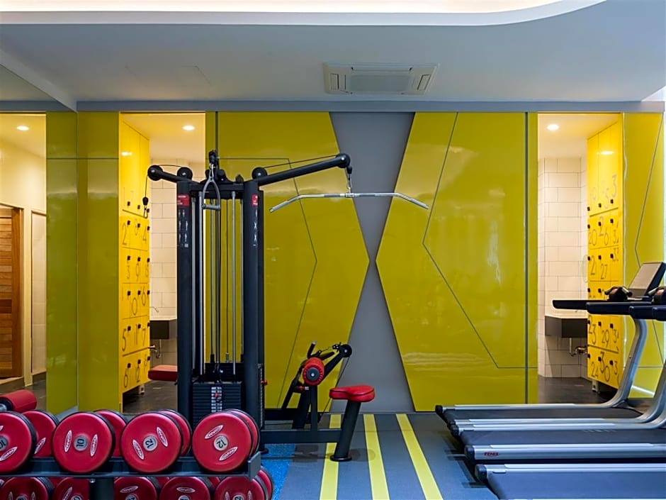 โรงแรมโกลว์ รัตนา เพลส