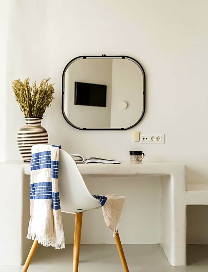 Rocabella Santorini Hotel & Spa