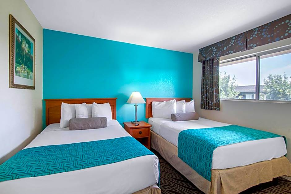 Howard Johnson Suites by Wyndham San Diego Chula Vista/BayFt