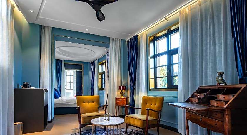 Moon and Chalice Boutique Hotel