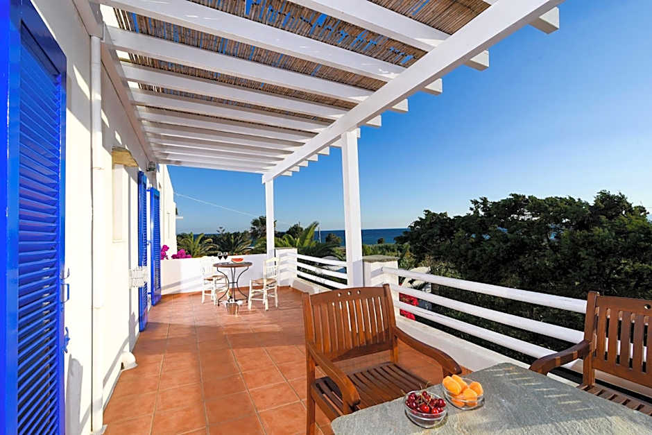 Golden Beach Studios & Suites