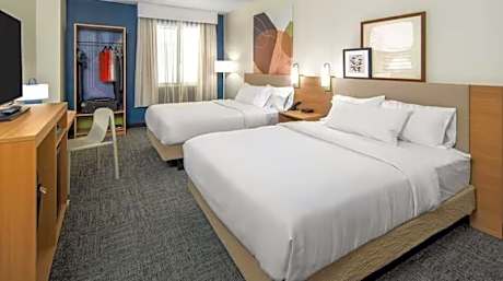 2 Queens 1 Bdroom Suite Hear Mob Acc Ri Shwr