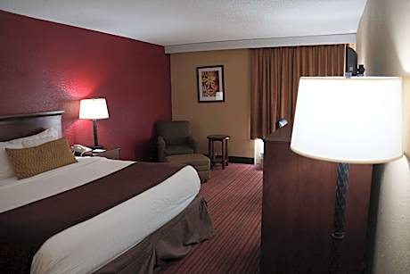 1 King Bed Mobility Accessible Communication Assistance Bathtub Non-Smoking Full Breakfast
