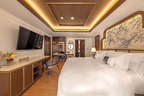 Chino Honeymoon Suite