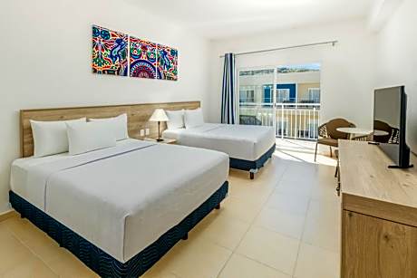 Room, 2 Queen Beds, Ocean View