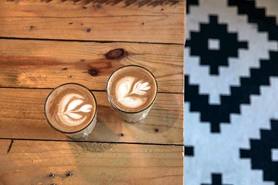 被愛咖啡小旅館 Birdeye Garden