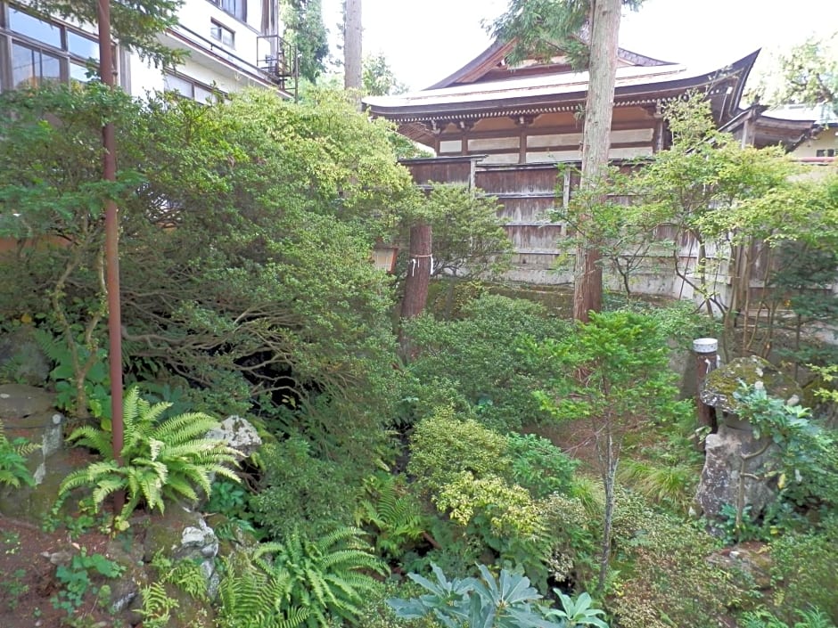 Maruka Ryokan