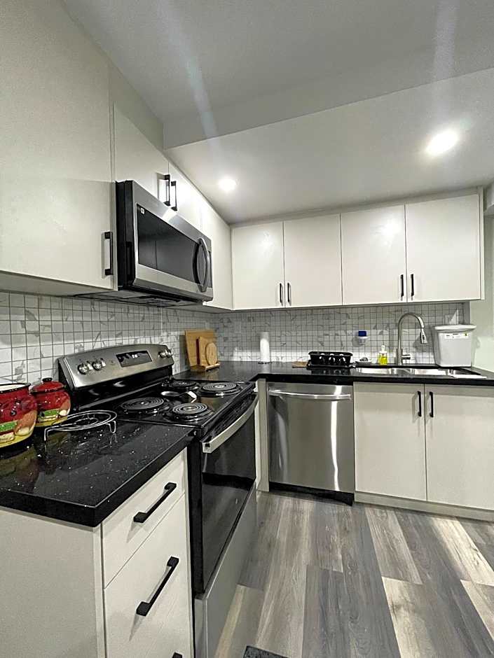 Two Bedroom Basement Ensuite 15 mins from The Niagara Falls
