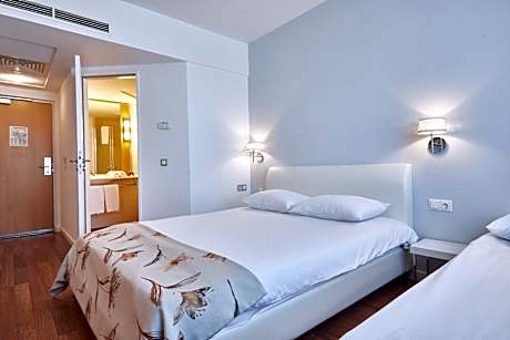 Superior Double Room with extendable armchair