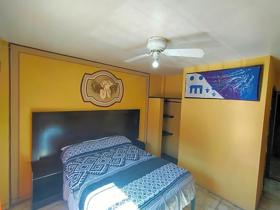OYO Hotel Colon