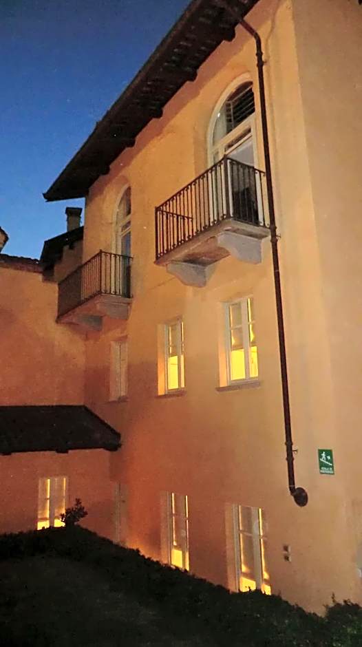 Hotel Boutique Antiche Mura