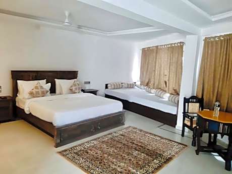 Luxury Lake View Suite