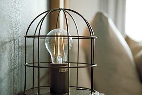 Hotel Au Nom De Dieu