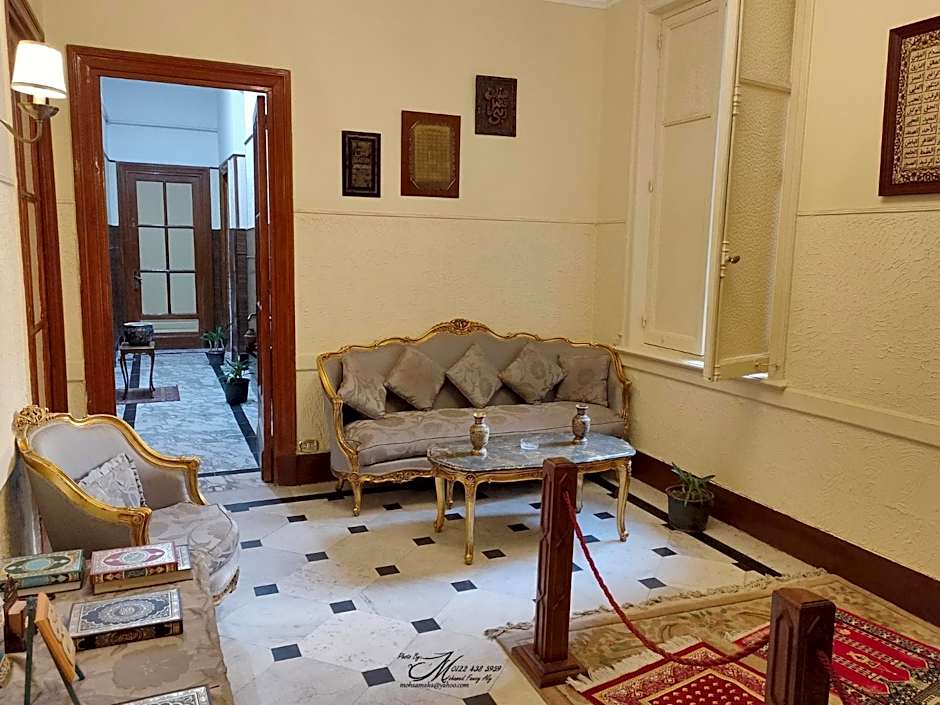 Triomphe Hostel