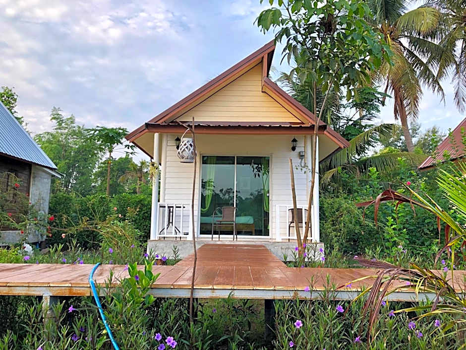 Baan Thung Home Stay
