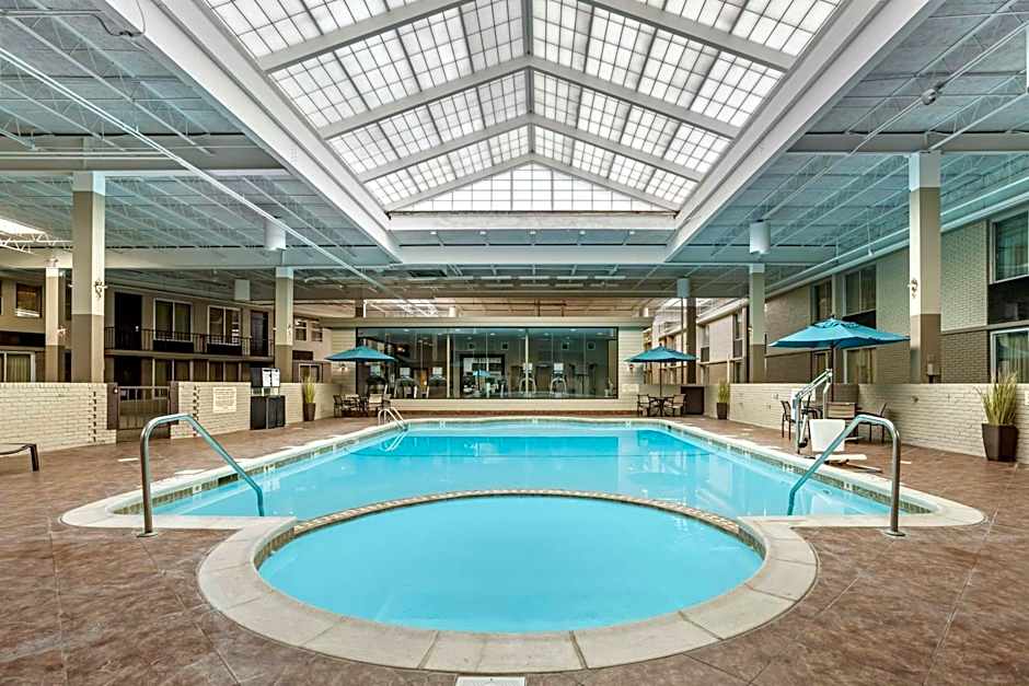 Best Western Plus Kingston Hotel And Conference Center