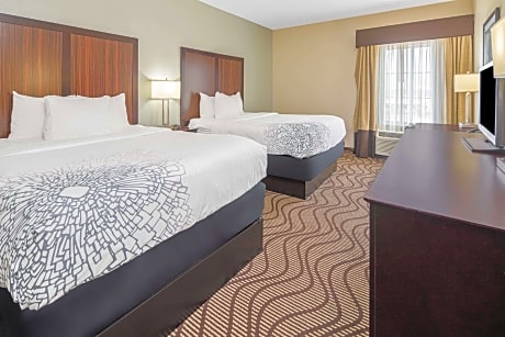 2 Queen Beds Mobility/Hearing Impaired Accessible Room Non-Smoking