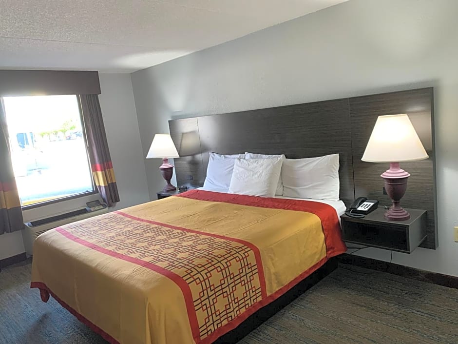 Pigeon Forge Parkway Inn