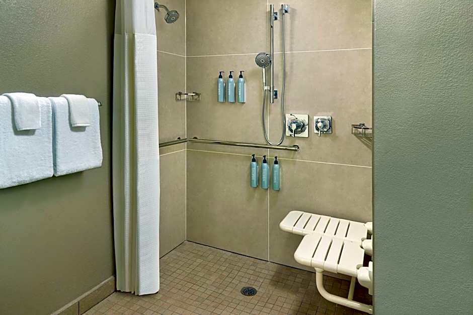 Courtyard by Marriott Atlanta Executive Park/Emory