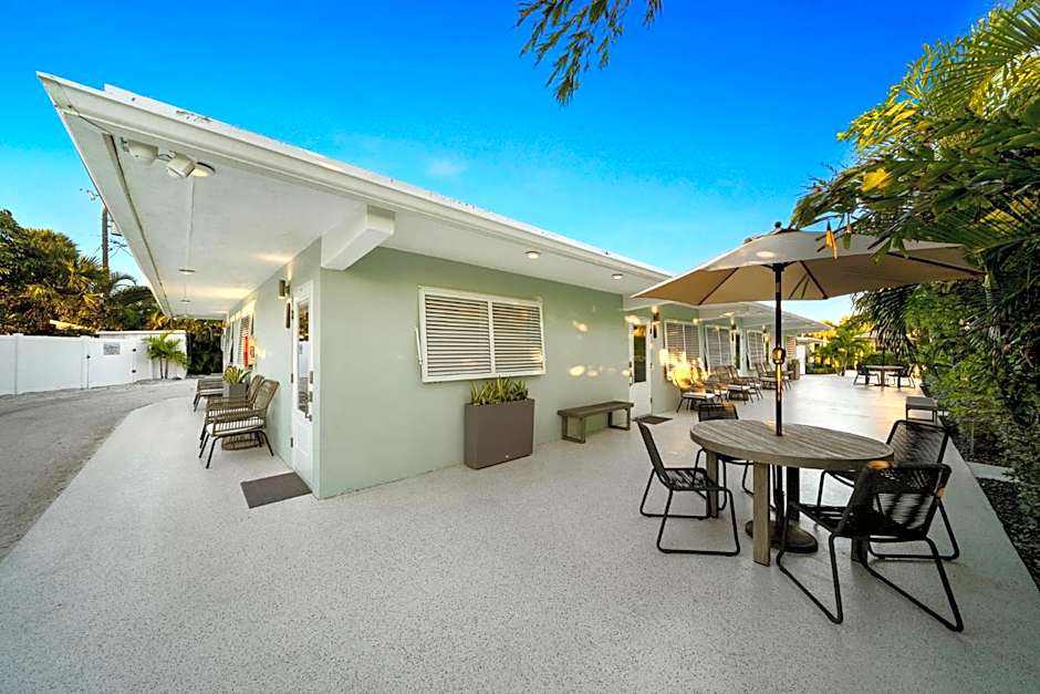 Boutique Vacation Rental Complex At Beach