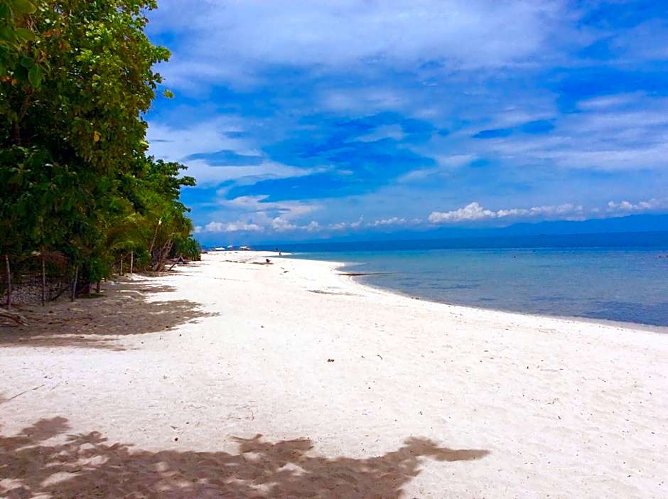 Ravenala Beach Bungalows