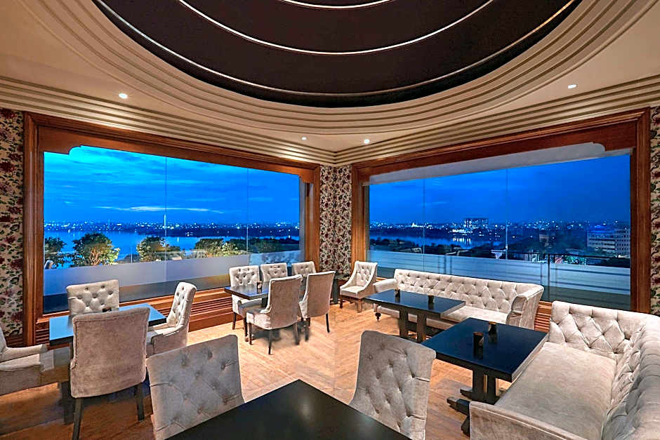 Hyderabad Marriott Hotel & Convention Centre