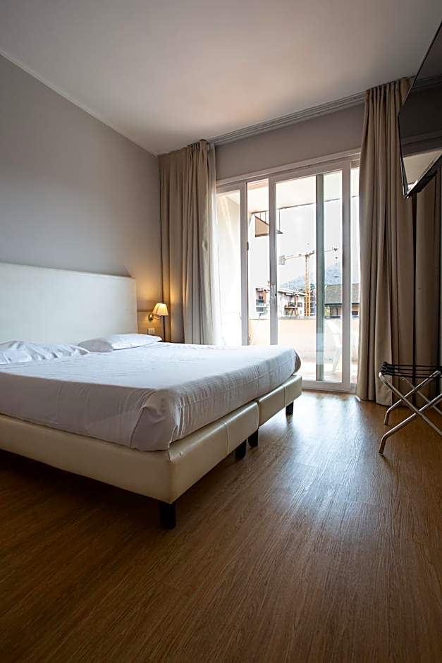 Regal Hotel & Residence