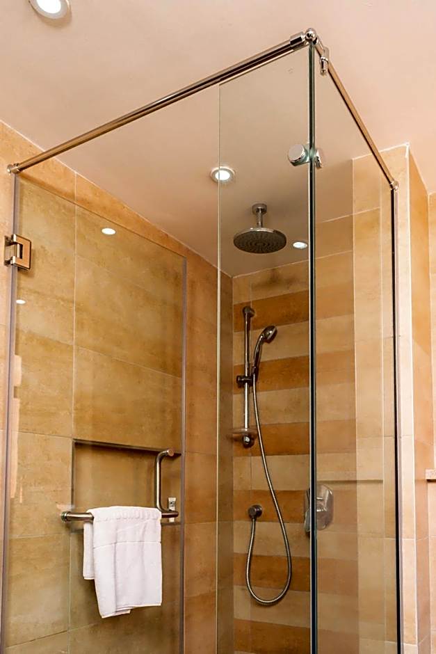 Longonot Place Serviced Apartment-Nairobi, City Centre CBD