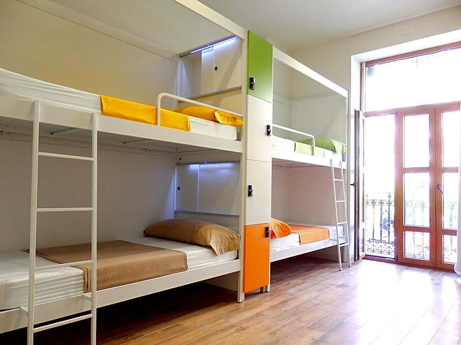 Urban Youth Hostel
