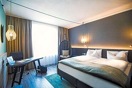 elaya frankfurt oberursel, Trademark Collection