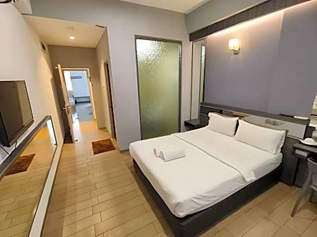 Standard Double Room (No View)