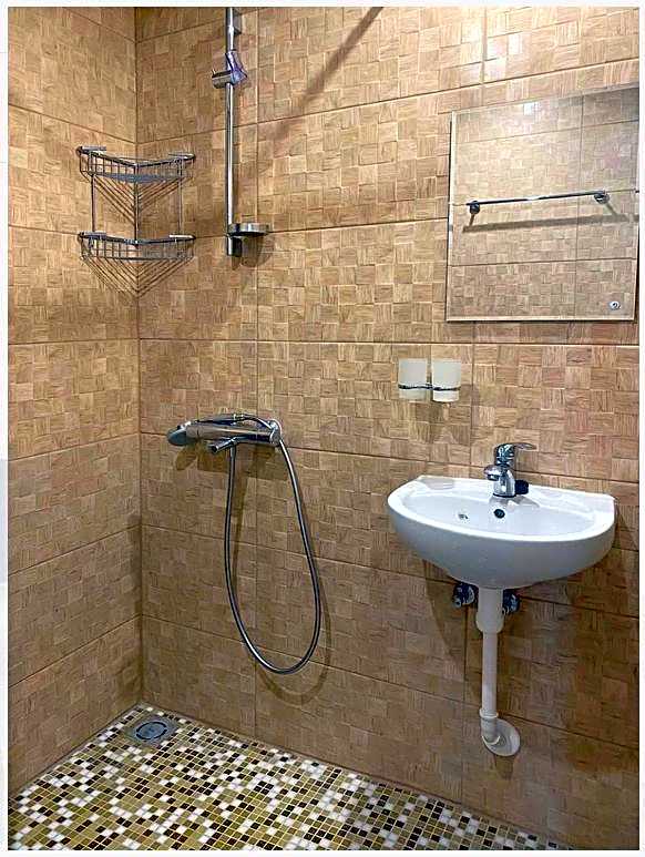 Mandarin Restoran & Hostel