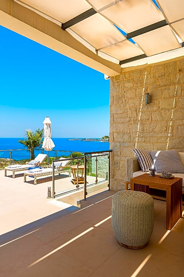 Elias Seafront Luxury Villa