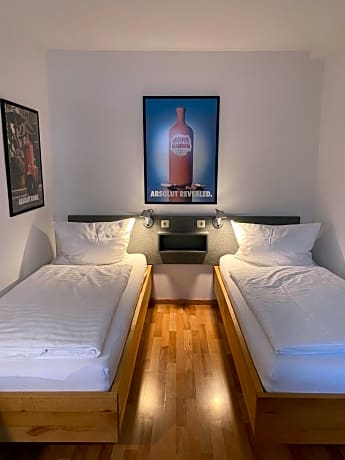 Standard Twin Room with Shared Bathroom