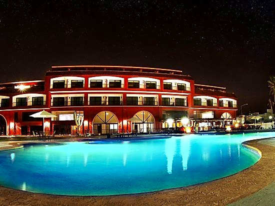 La Posada Hotel & Beach Club