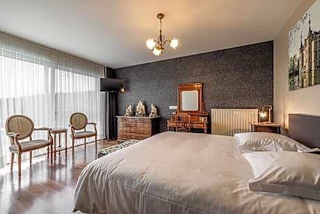 Double or Twin Room with Terrace