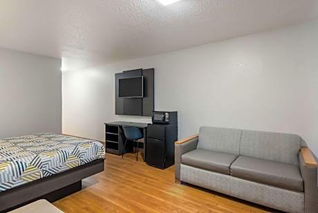 Double Room - Disability Access - Roll In Shower