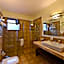 La Sunila Suites Baga by WSI