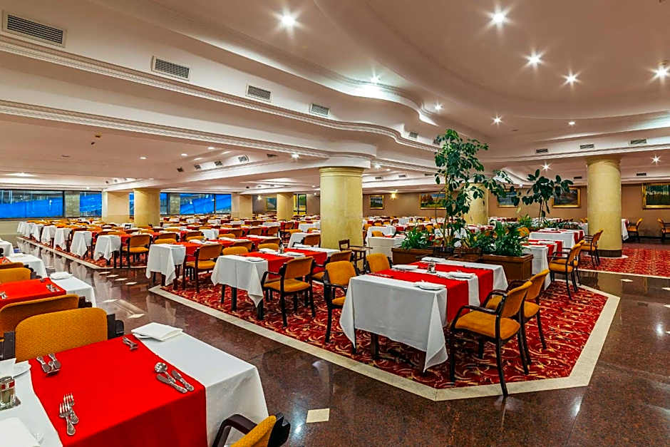 Hotel Gołębiewski Mikołajki