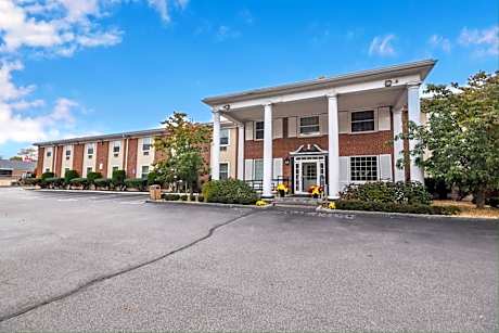 Charles River Inn