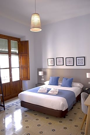 La Perla Granada Suites