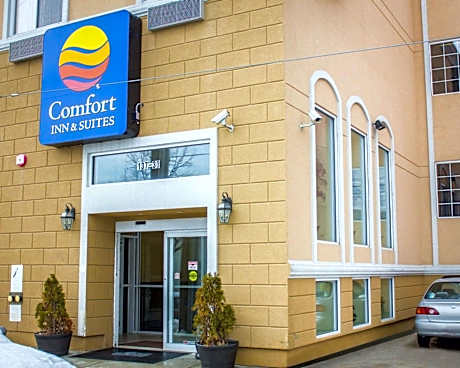 Travelodge by Wyndham Ozone Park