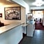 Super 8 by Wyndham Hamilton